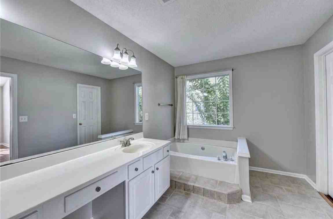 300 Treyford Ct #NA - Photo 3 of 33