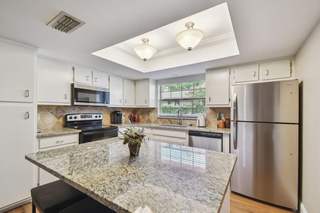 Quail Ridge Ct - Photo 3 of 11