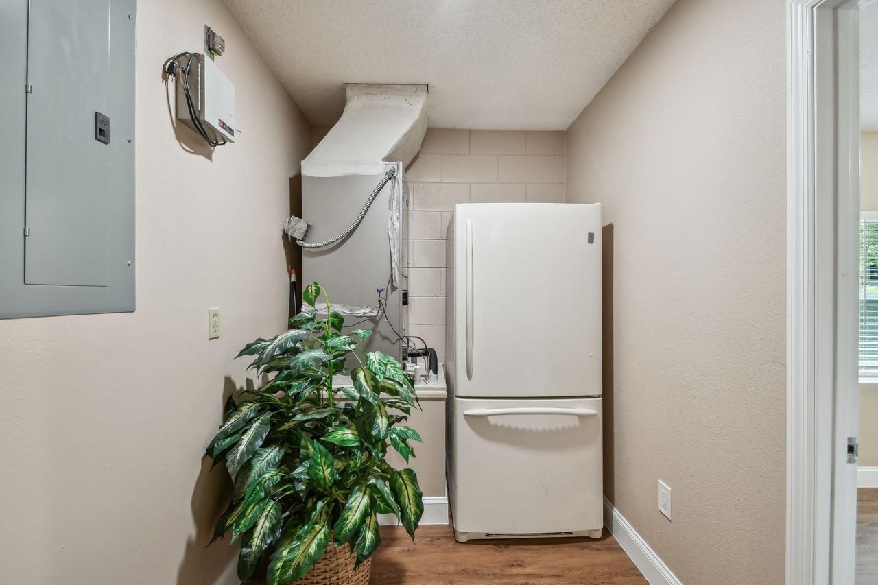 Quail Ridge Ct - Photo 6 of 11