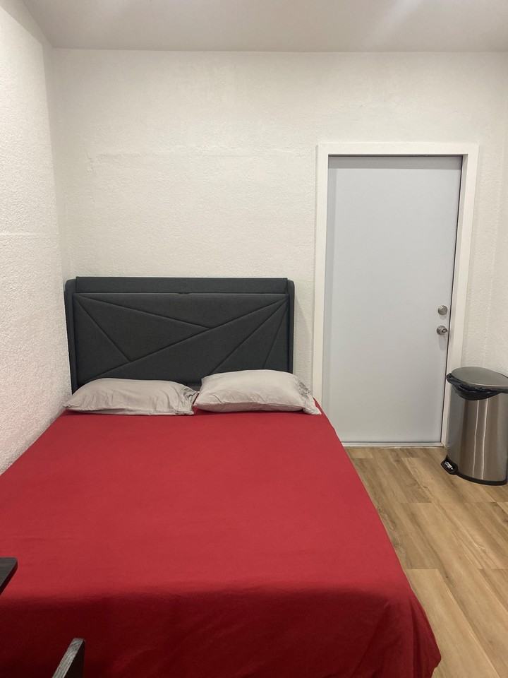 Northwest 11th Avenue - Photo 3 of 3