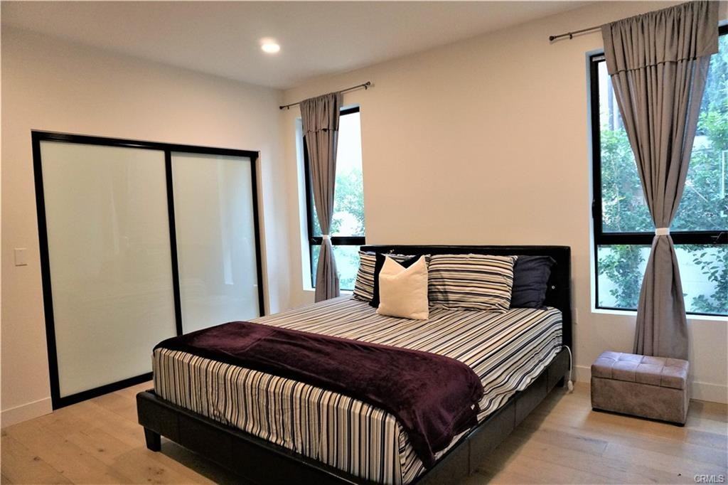 5110 Whitsett Ave #105 - Photo 2 of 8