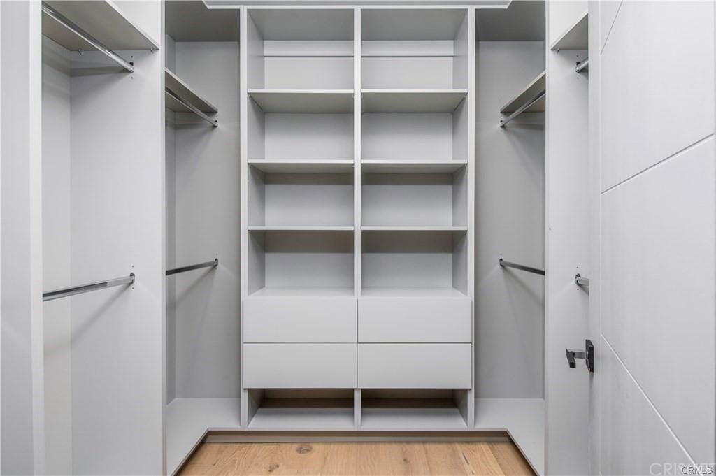 5110 Whitsett Ave #105 - Photo 3 of 8