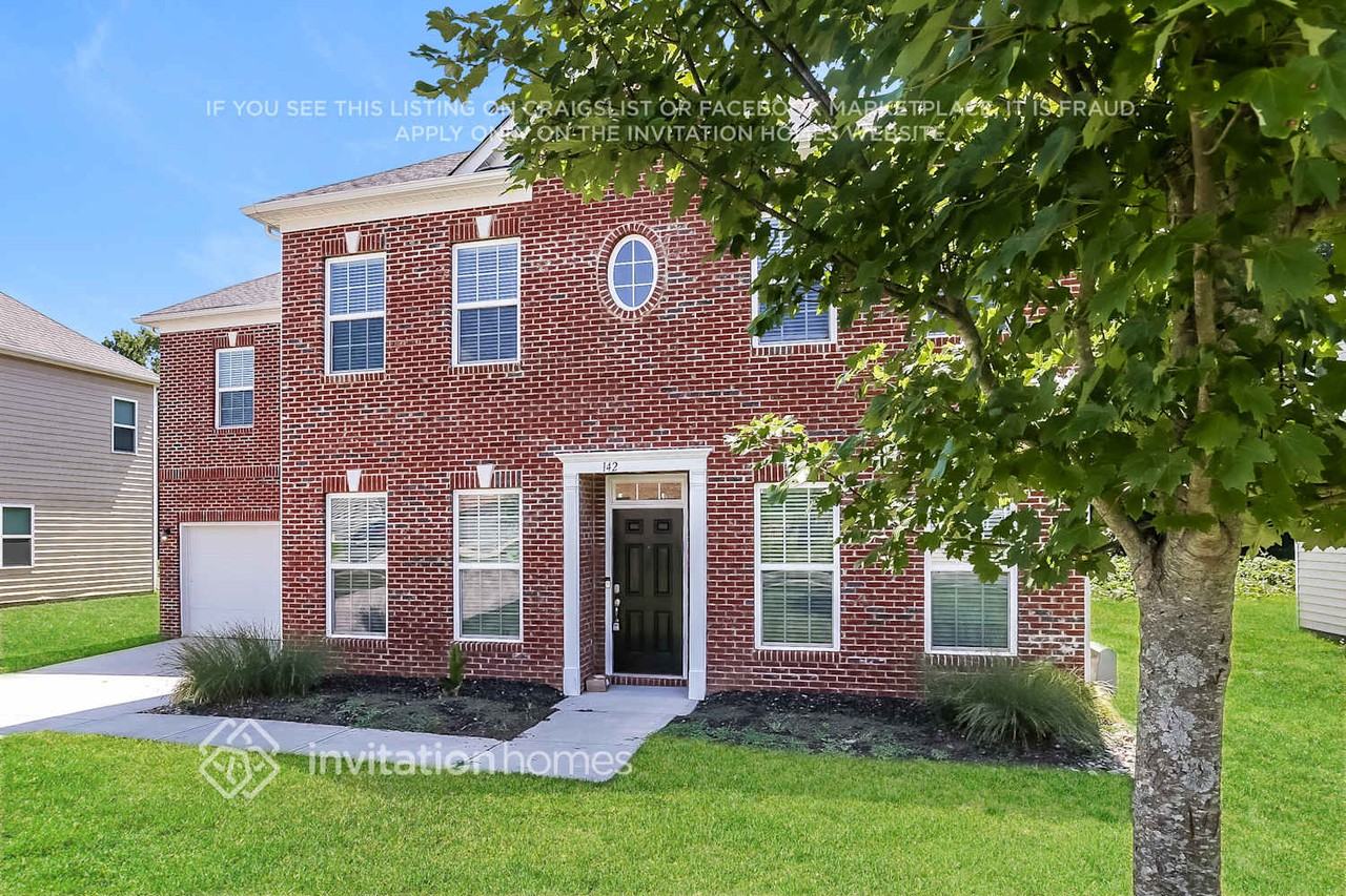 142 Sassafras Rd - Photo 2 of 18