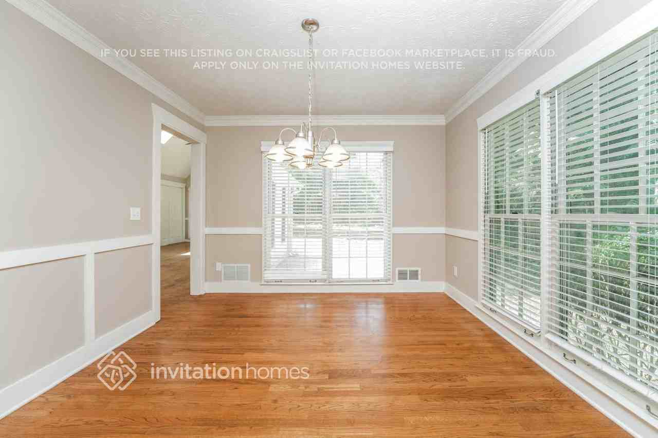 500 Clear Lake Ln - Photo 6 of 18