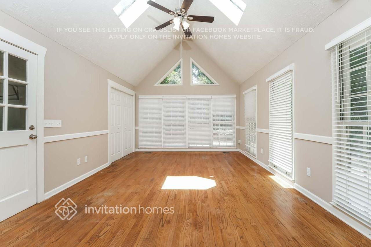 500 Clear Lake Ln - Photo 7 of 18