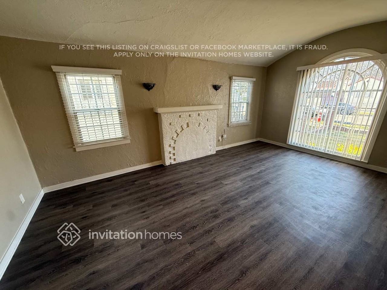 2062 W 65th St - Photo 4 of 15