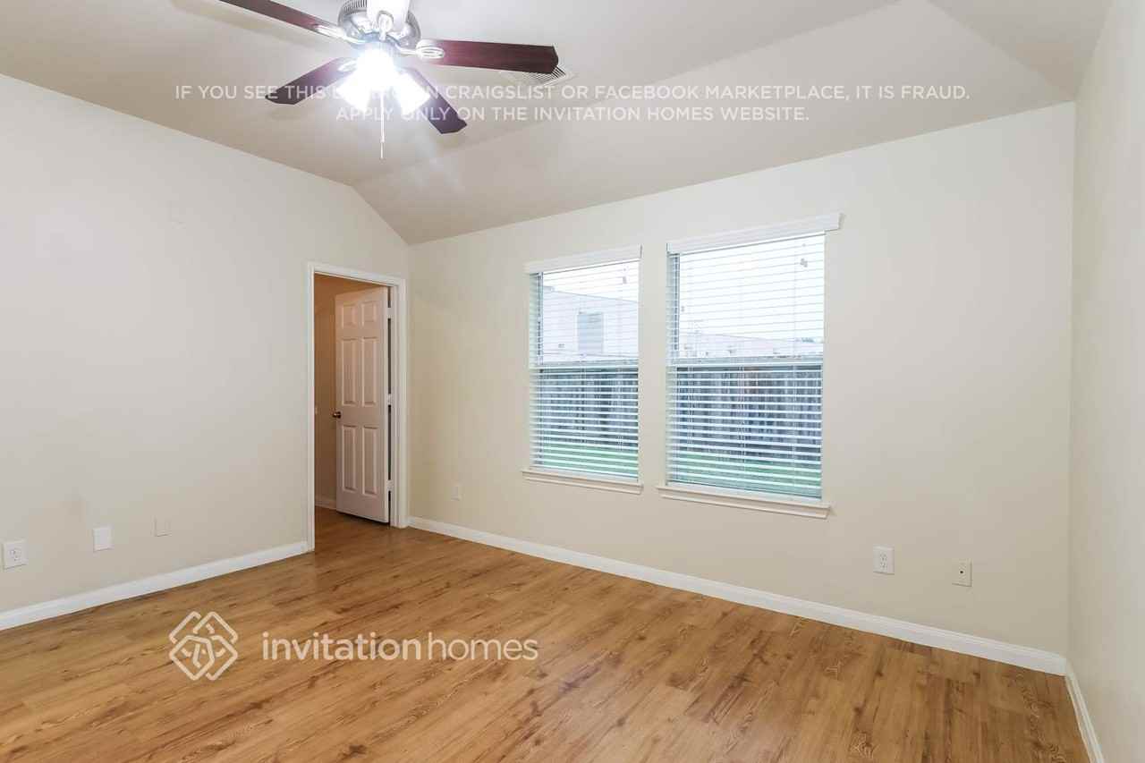 18742 Dennington Dr - Photo 6 of 10