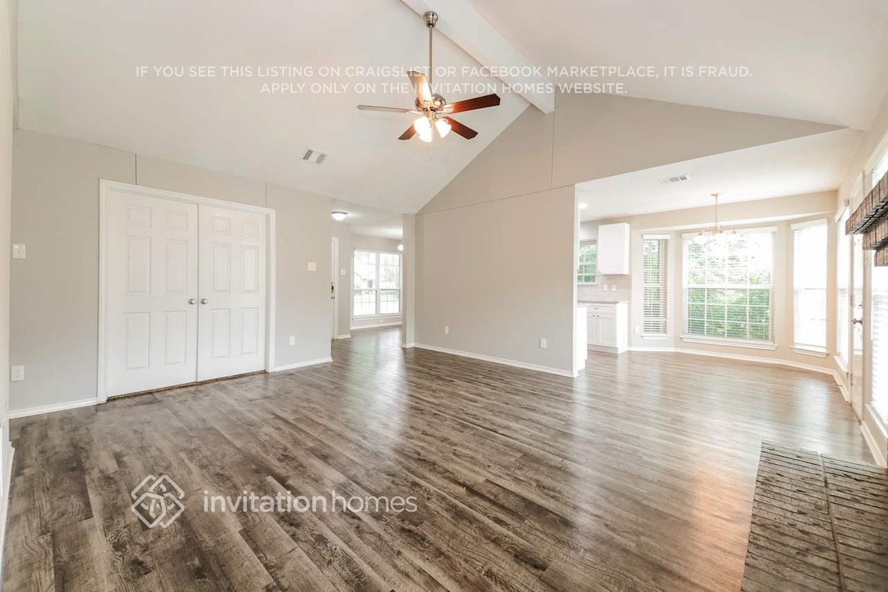 611 Hanover Dr - Photo 5 of 16