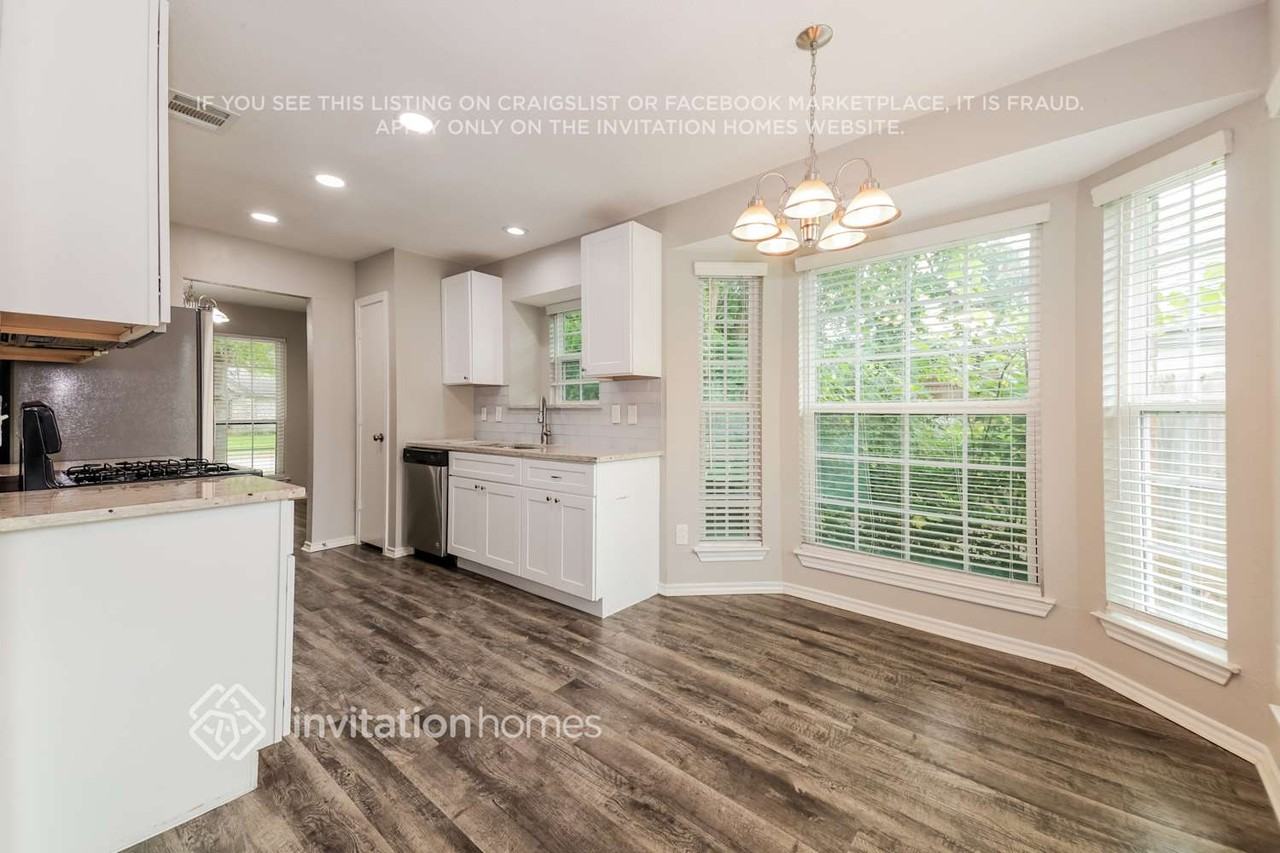 611 Hanover Dr - Photo 6 of 16