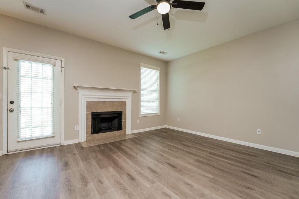 2701 Sedgeview Ln - Photo 4 of 17