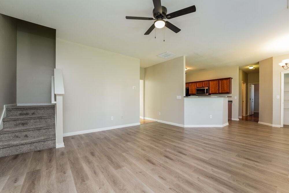 2701 Sedgeview Ln - Photo 5 of 17