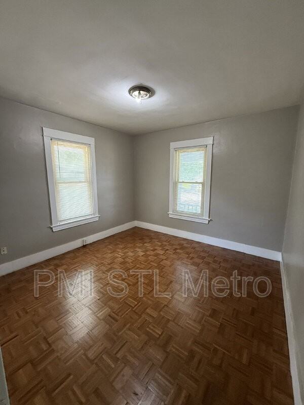 2833 Melody Ln - Photo 2 of 9