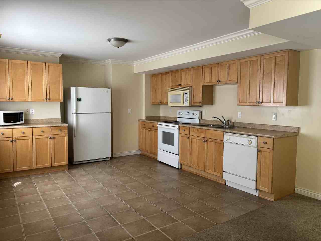 1613 Pinetree Way - Photo 3 of 9