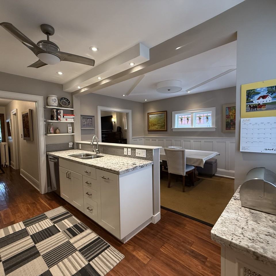 338 Manor Road East - Photo 3 of 17