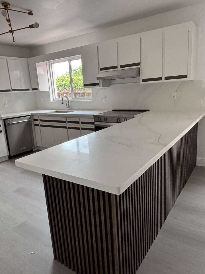 3056 Sw 17th St #1 - Photo 5 of 19