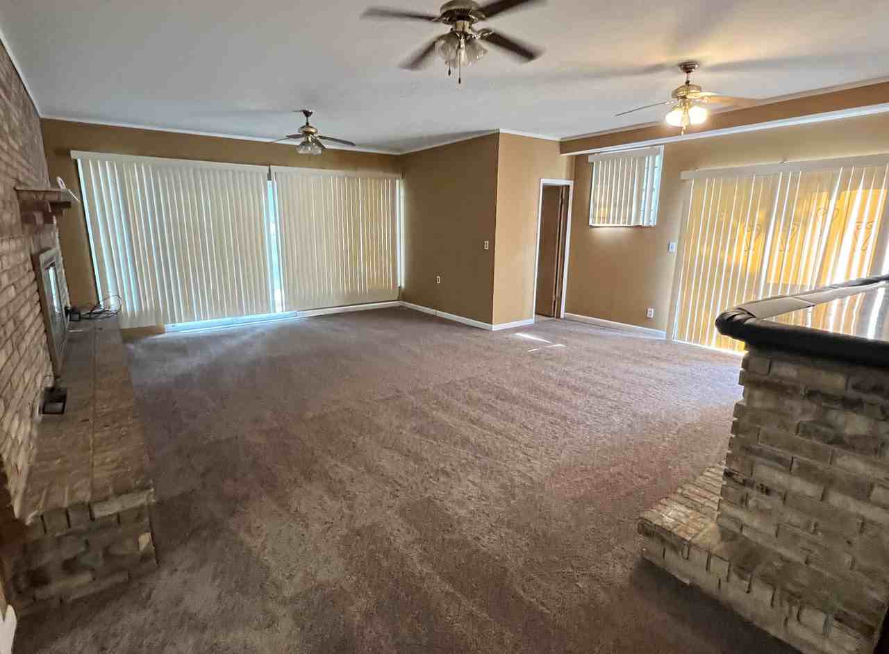 1504 W 24th St #NA - Photo 3 of 11