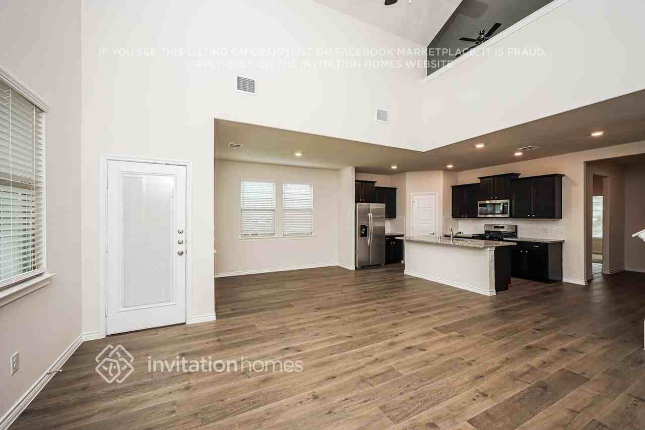 7408 Mayplace Drive - Photo 6 of 18