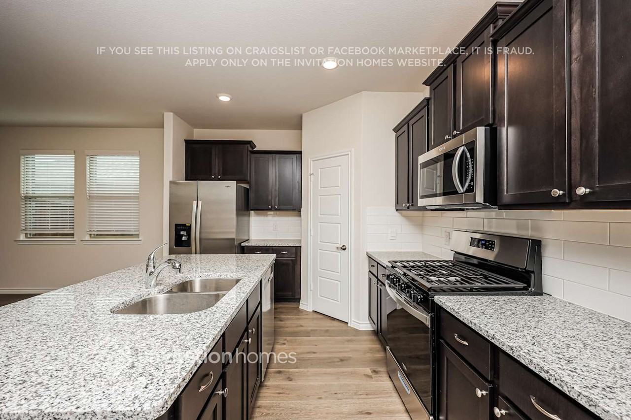 7408 Mayplace Drive - Photo 7 of 18