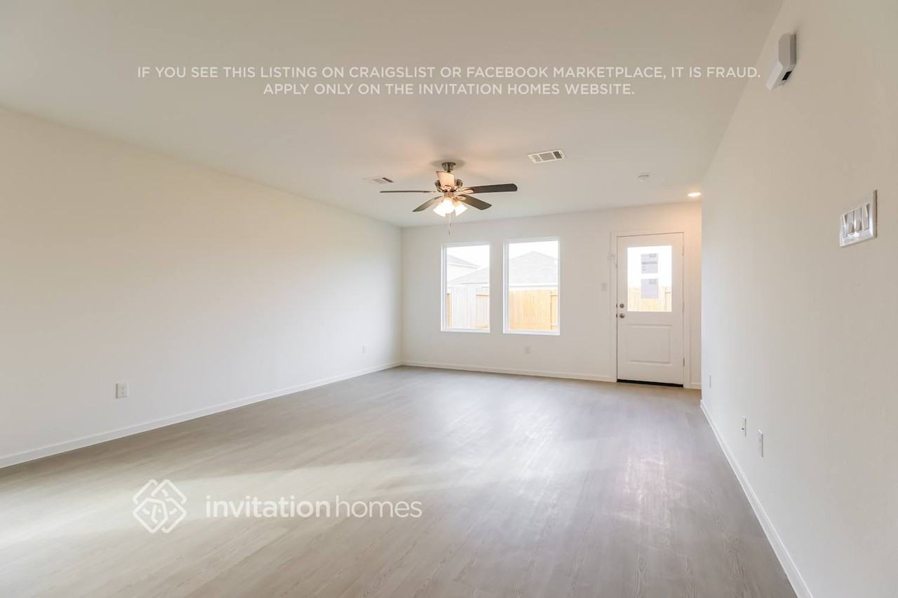 16488 Blossom Grove Dr - Photo 5 of 18