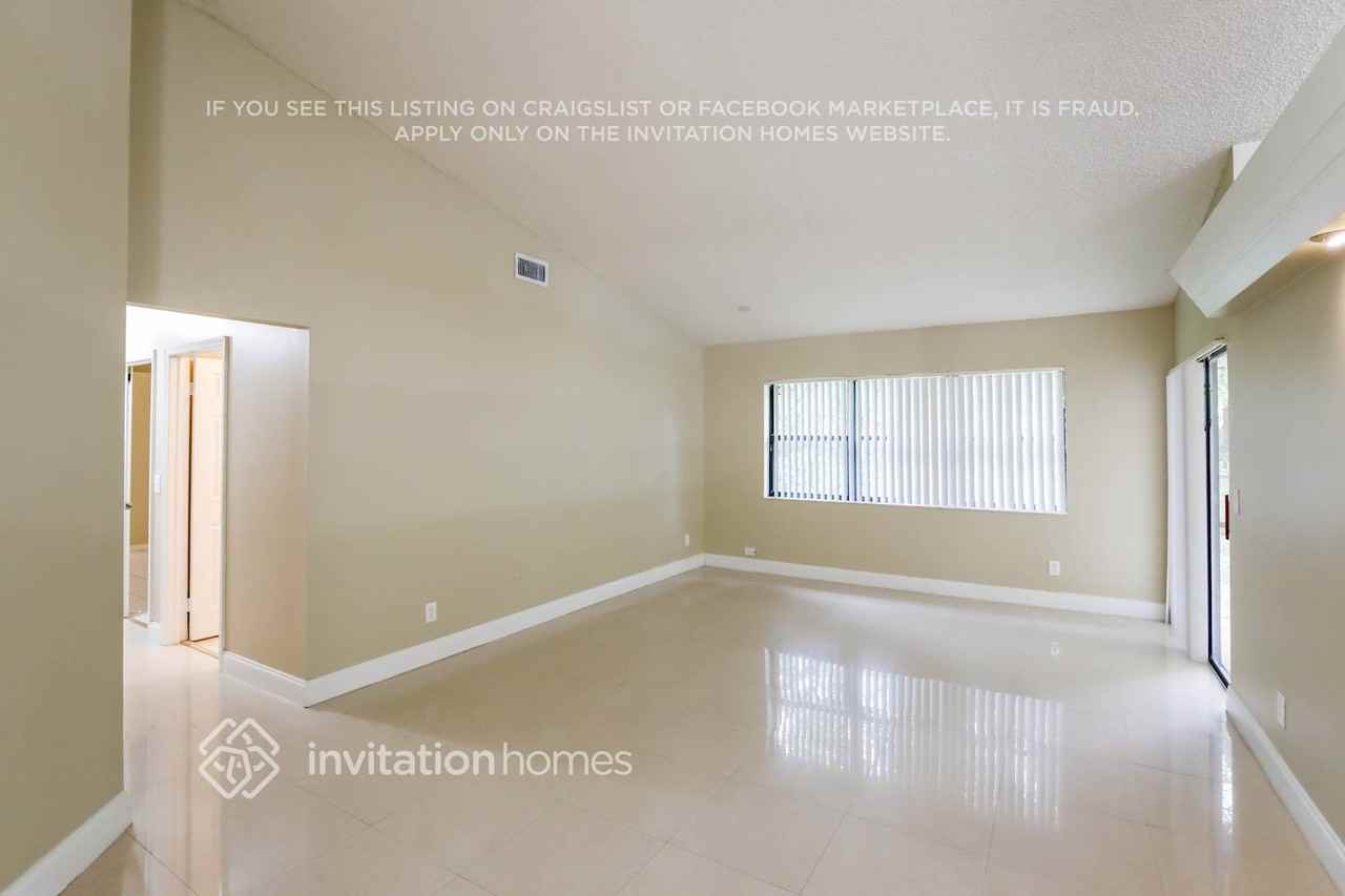 20241 Nw 8th St - Photo 3 of 17