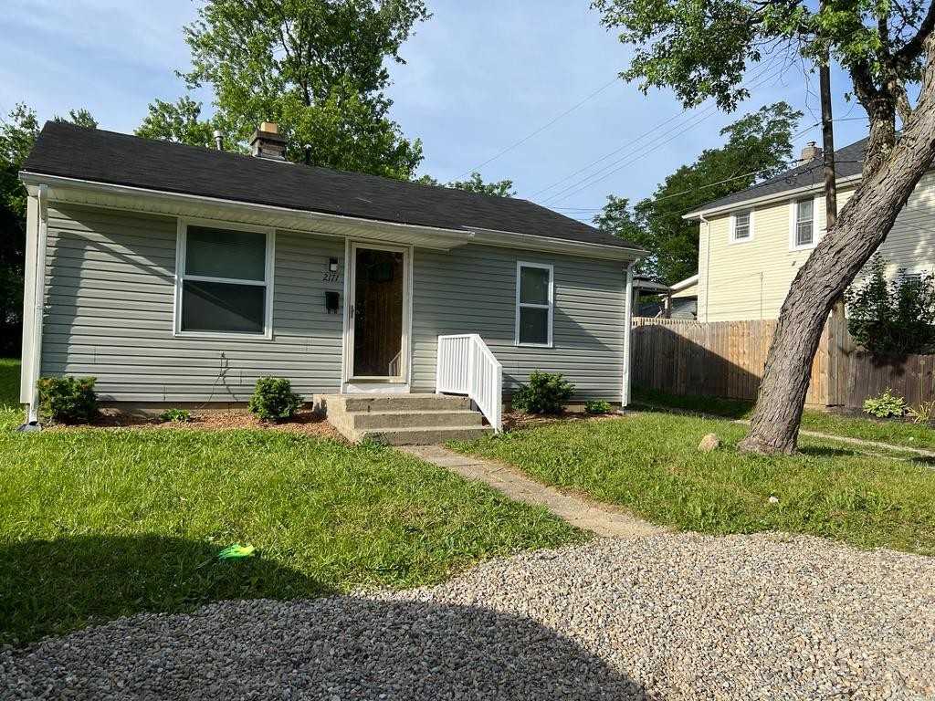 2171 Aberdeen Ave - Photo 4 of 12