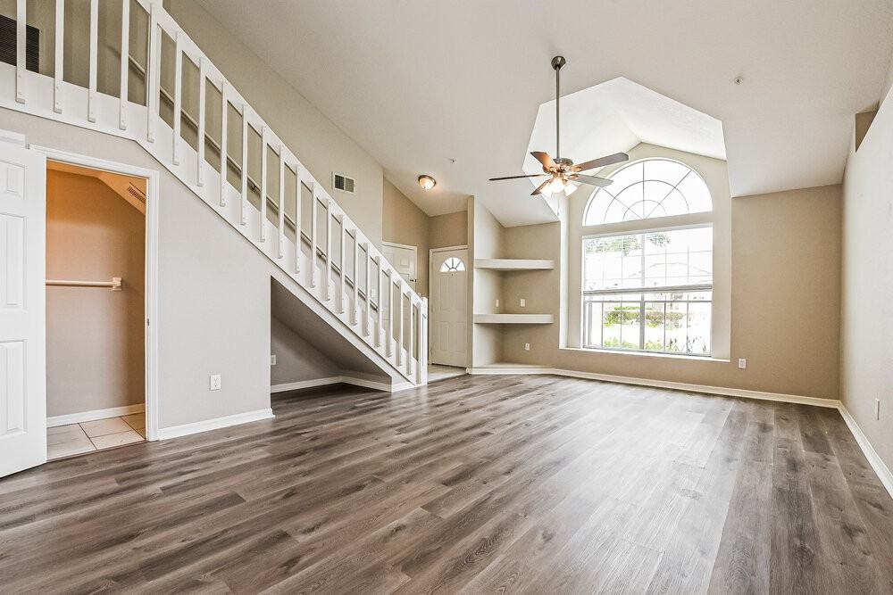 3363 Hamlet Loop - Photo 5 of 17