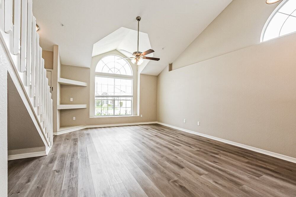 3363 Hamlet Loop - Photo 6 of 17