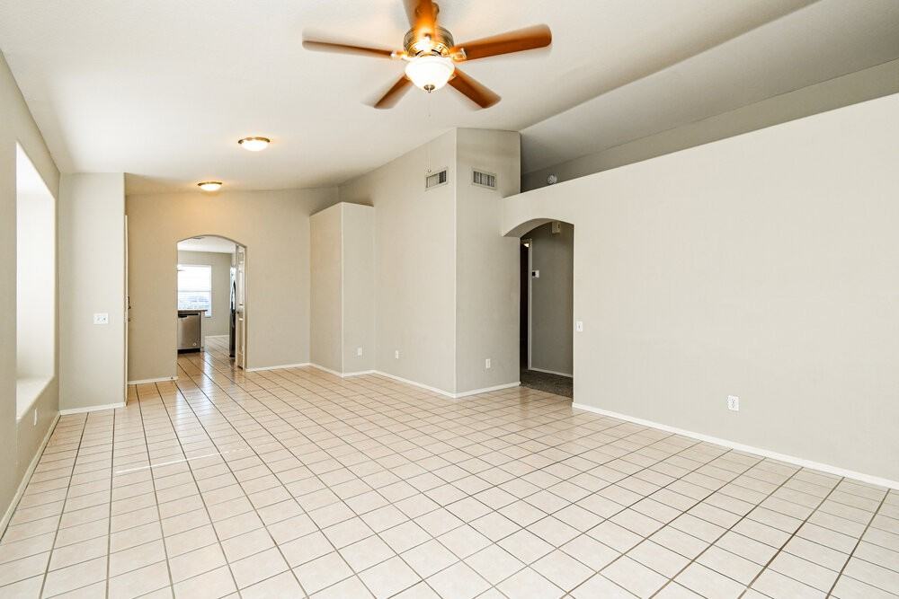 6603 E Northridge St - Photo 5 of 16