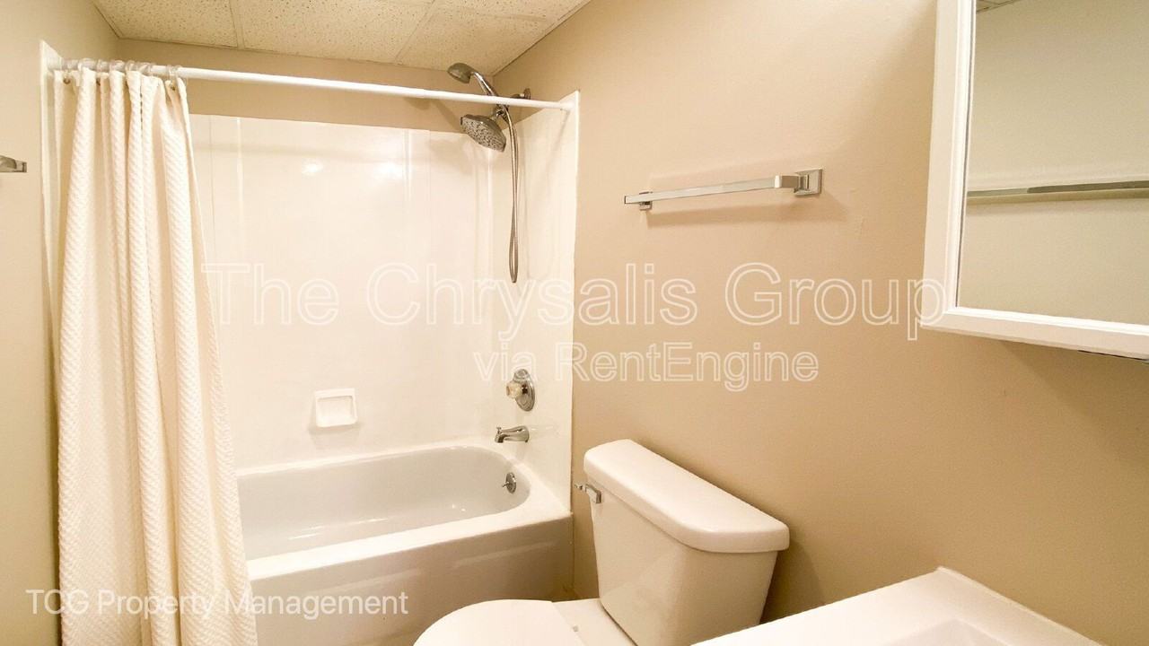 2402 Marquette Rd #1 - Photo 4 of 5