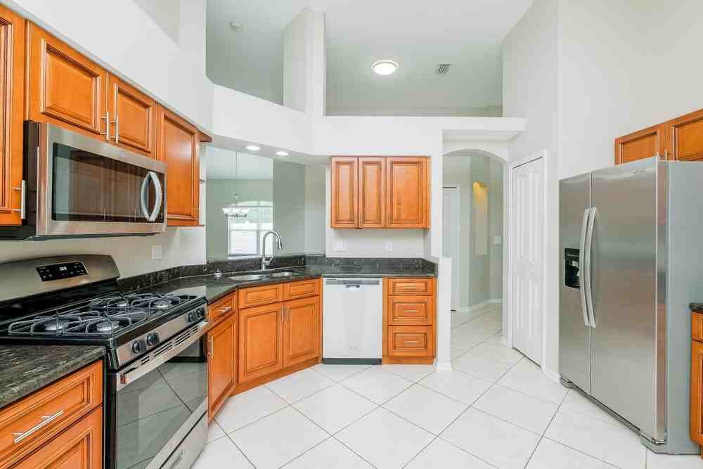 1046 Crimson Clover Ln - Photo 6 of 16