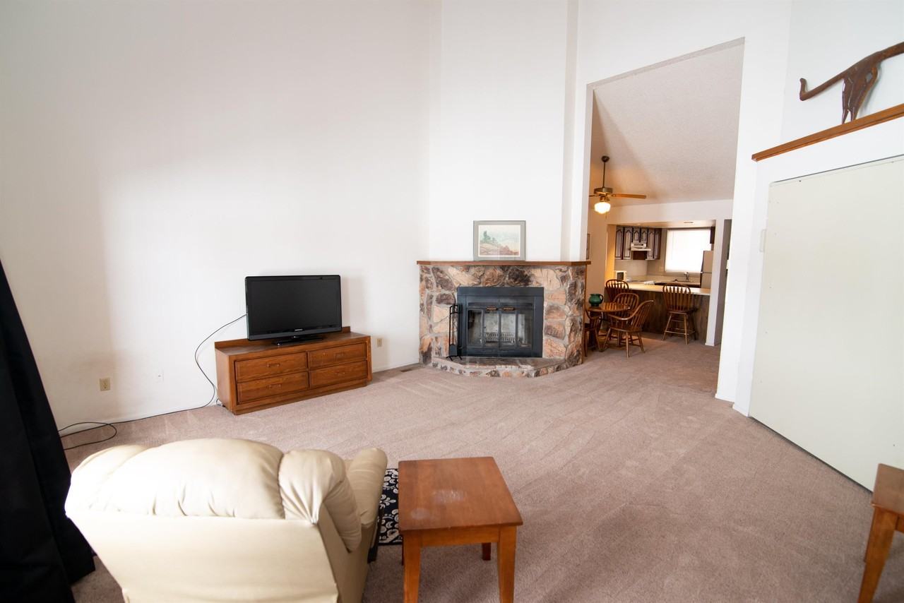 247 Davis Cup Dr #1 - Photo 5 of 22