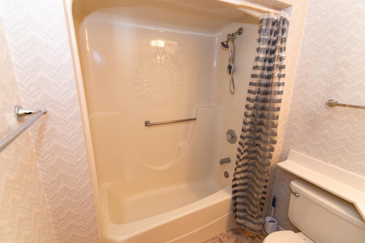 247 Davis Cup Dr #1 - Photo 7 of 22