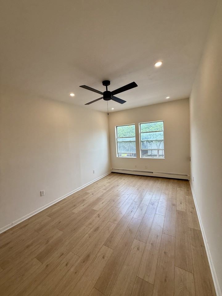 124 Sumpter Street - Photo 2 of 8