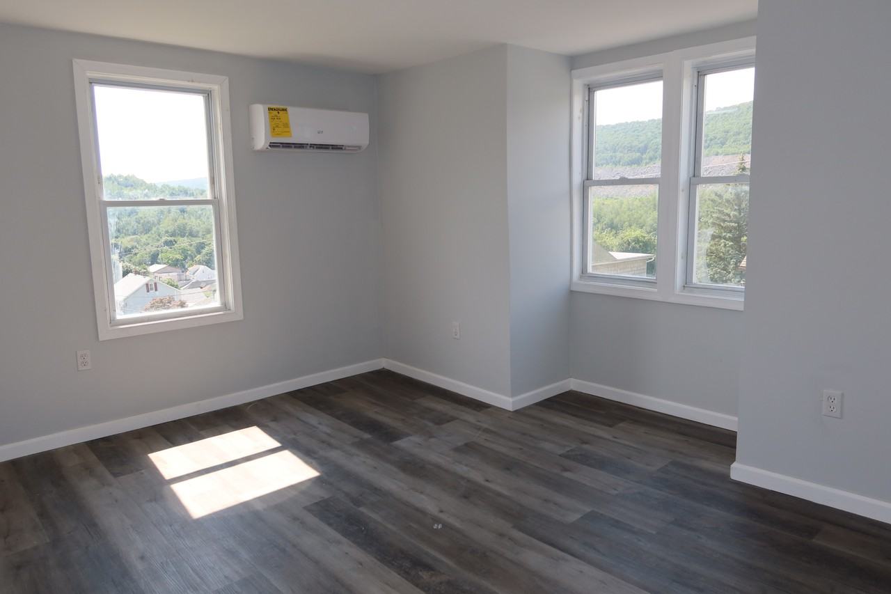 16 E Ridge St #2 - Photo 4 of 13