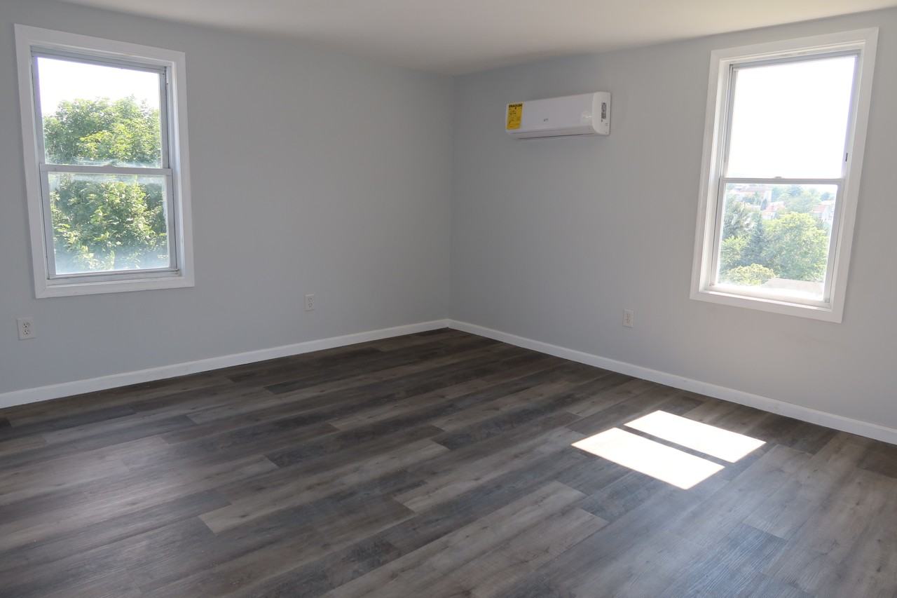 16 E Ridge St #2 - Photo 5 of 13