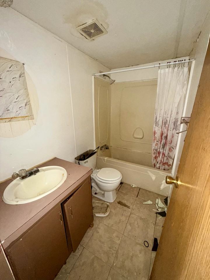 2081 Oakshire Rd #47 - Photo 5 of 10