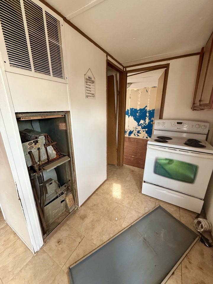 2081 Oakshire Rd #47 - Photo 7 of 10