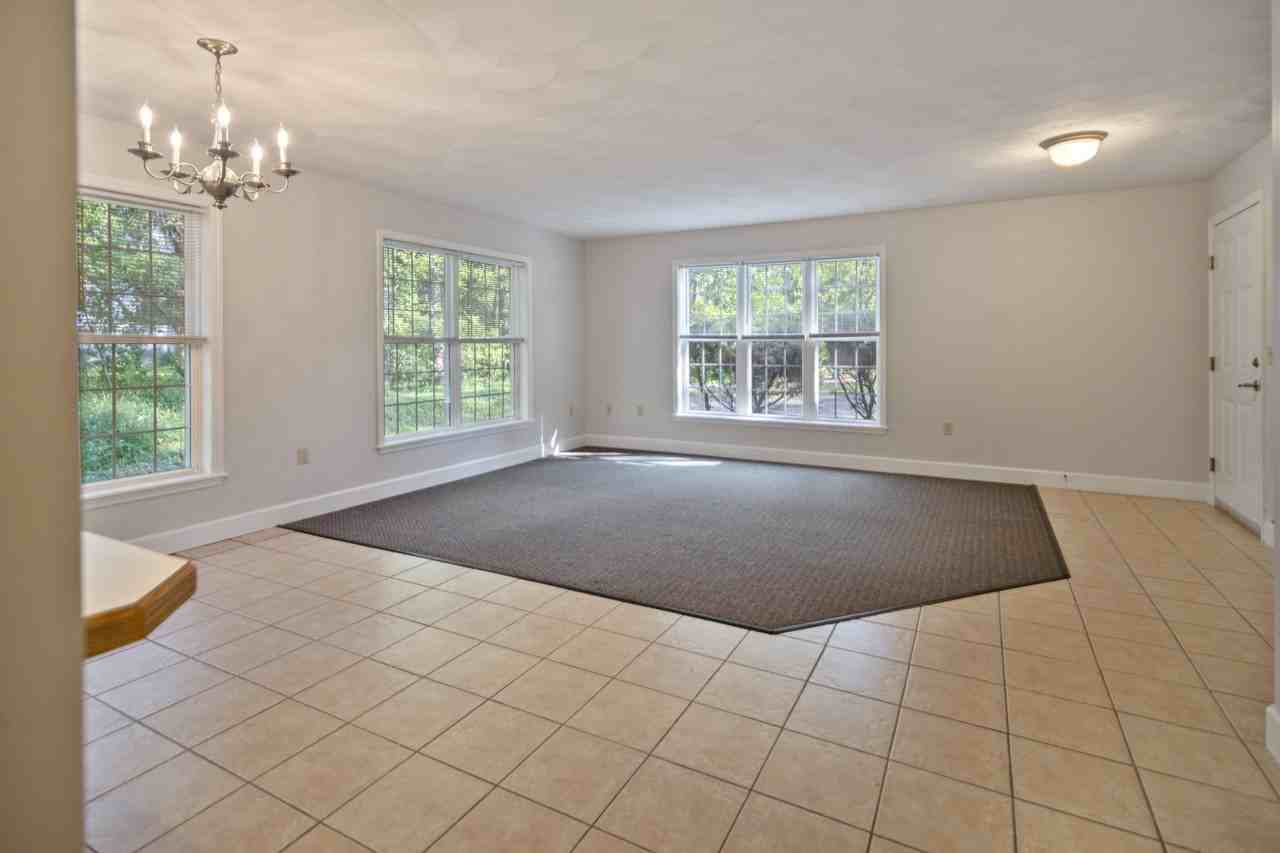 820 Hanshaw Rd #B - Photo 4 of 18