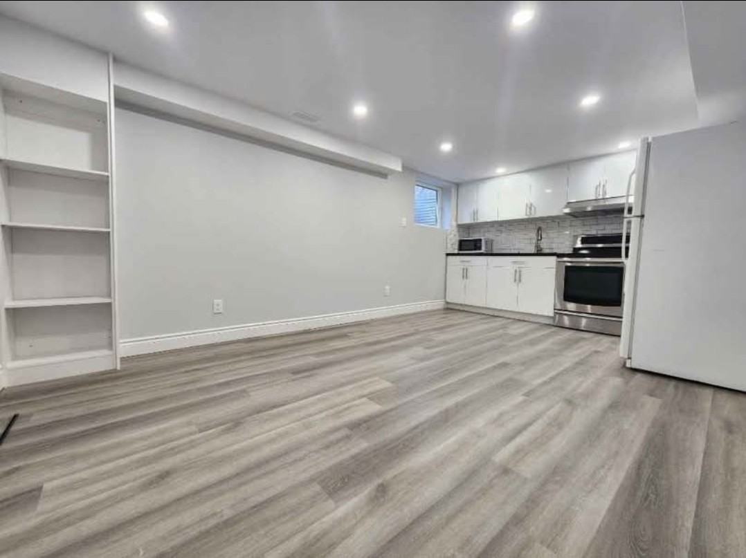 670 Millbank Drive - Photo 2 of 9