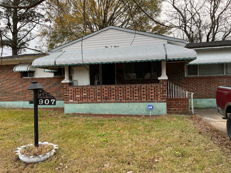 9 Huron Dr #C - Photo 2 of 6