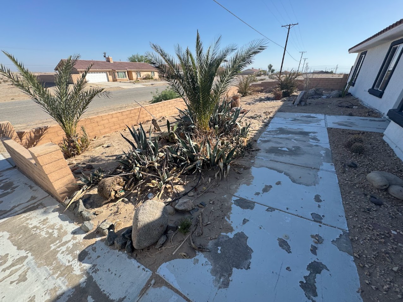 1505 Marina Dr - Photo 2 of 4