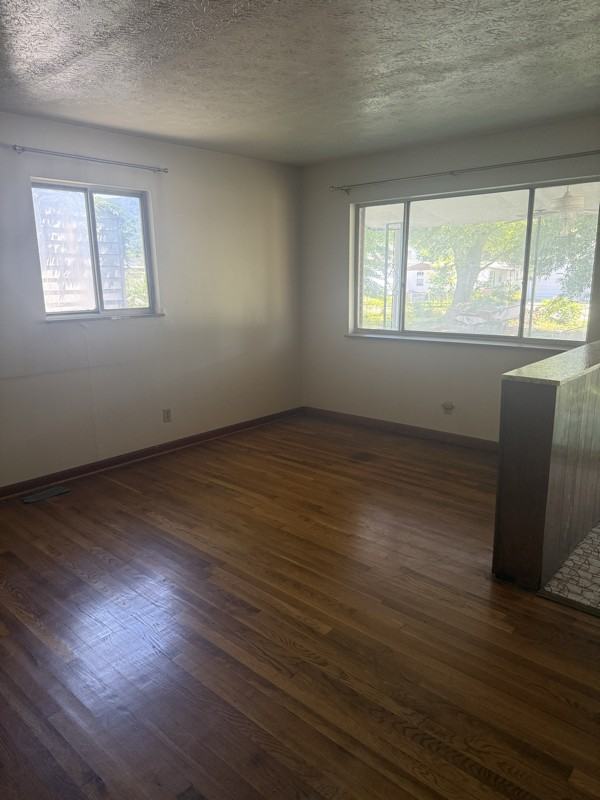 5509 Elaine Dr - Photo 2 of 11