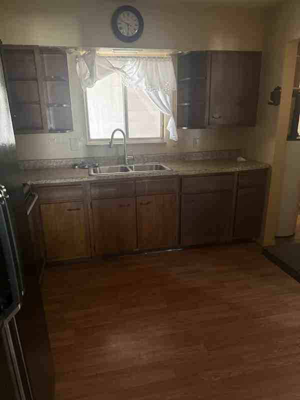 5509 Elaine Dr - Photo 3 of 11