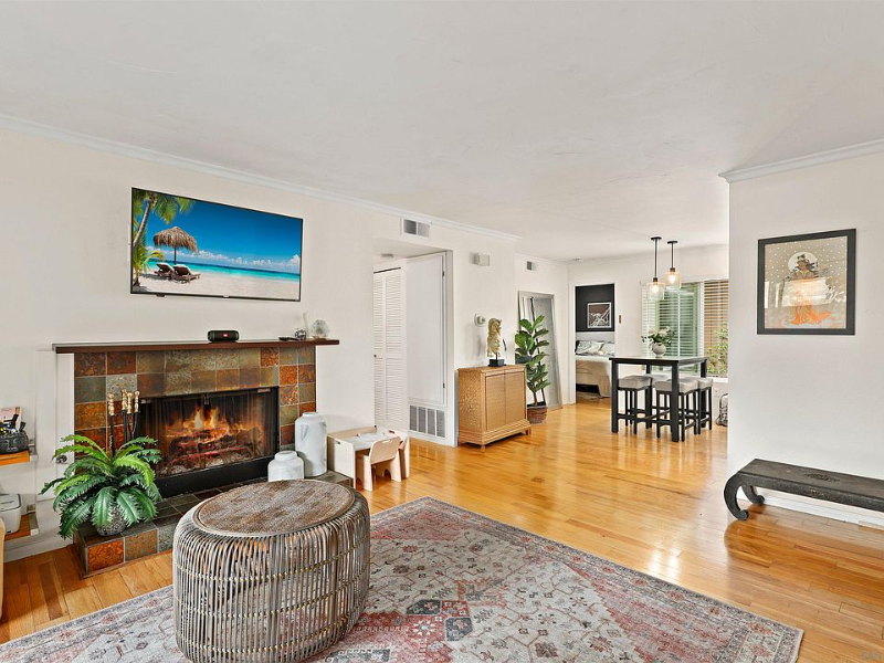 6544 College Grove Dr #71 - Photo 2 of 8