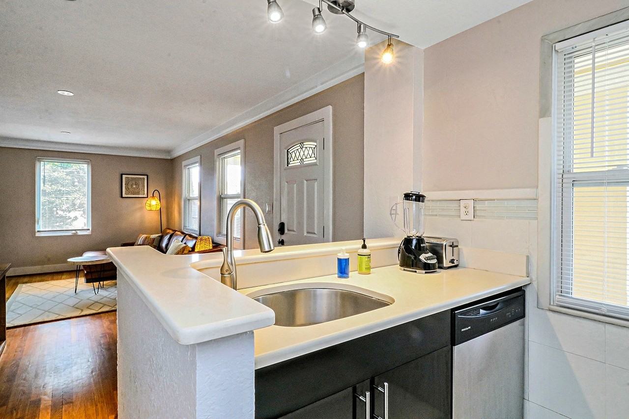 425 26th Street, Unit 6 - Photo 2 of 27