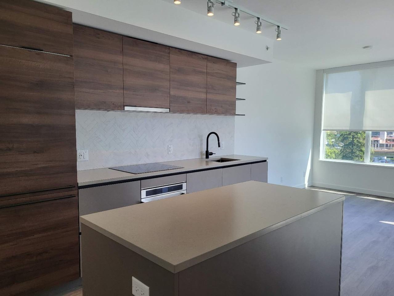 10448 University Drive #608 - Photo 5 of 25