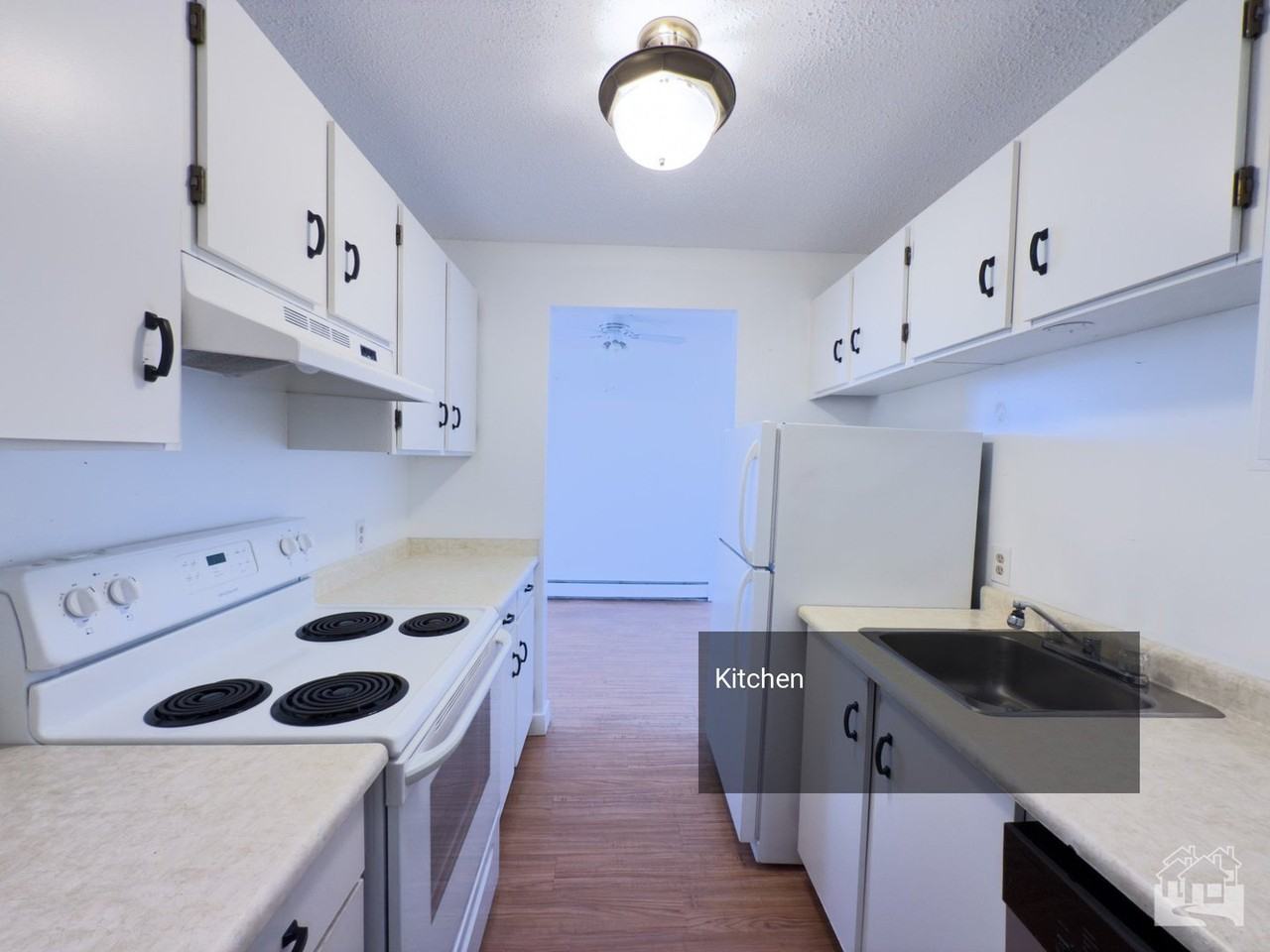 3950 23 Ave S - Photo 2 of 9