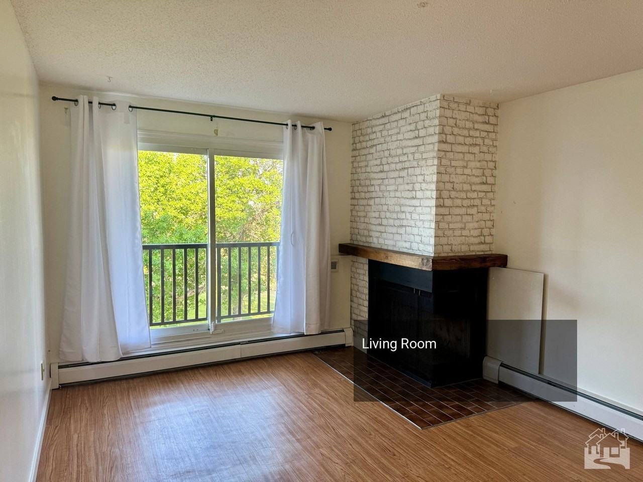 3950 23 Ave S - Photo 3 of 9