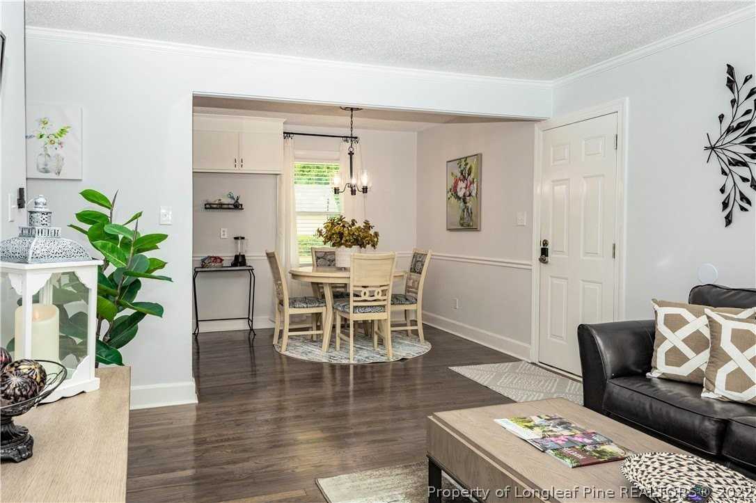 1805 Wayne Ln - Photo 2 of 41