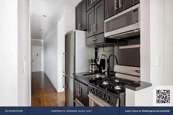 232 Elizabeth Street - Photo 5 of 10